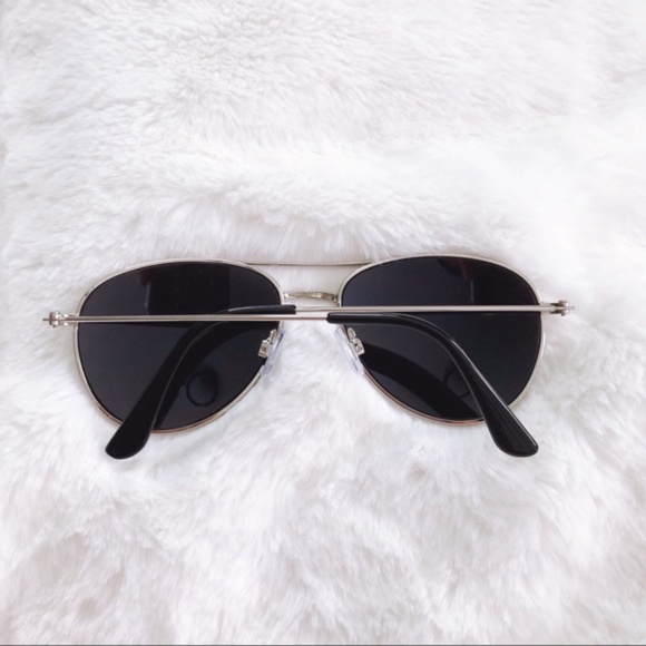 Hunter Mirrored Aviator Sunglasses - Picture 3 of 16